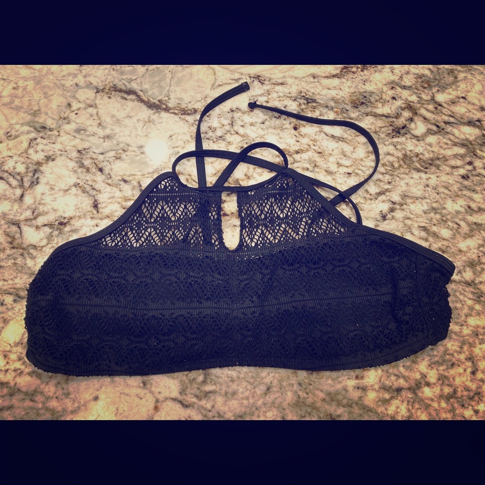 Black Mesh Bikini Top🍍